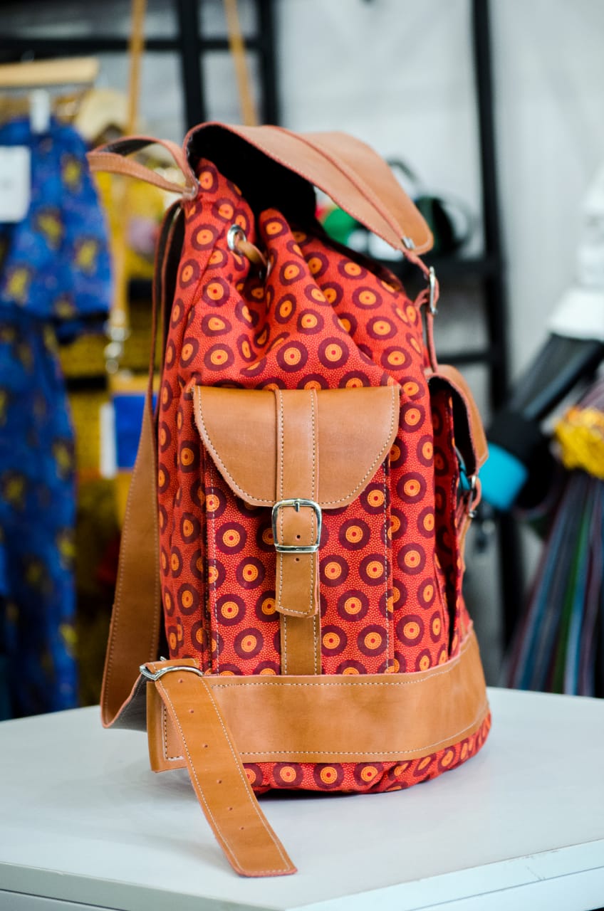Shwe XL Leather Backpack Multi-pocket
