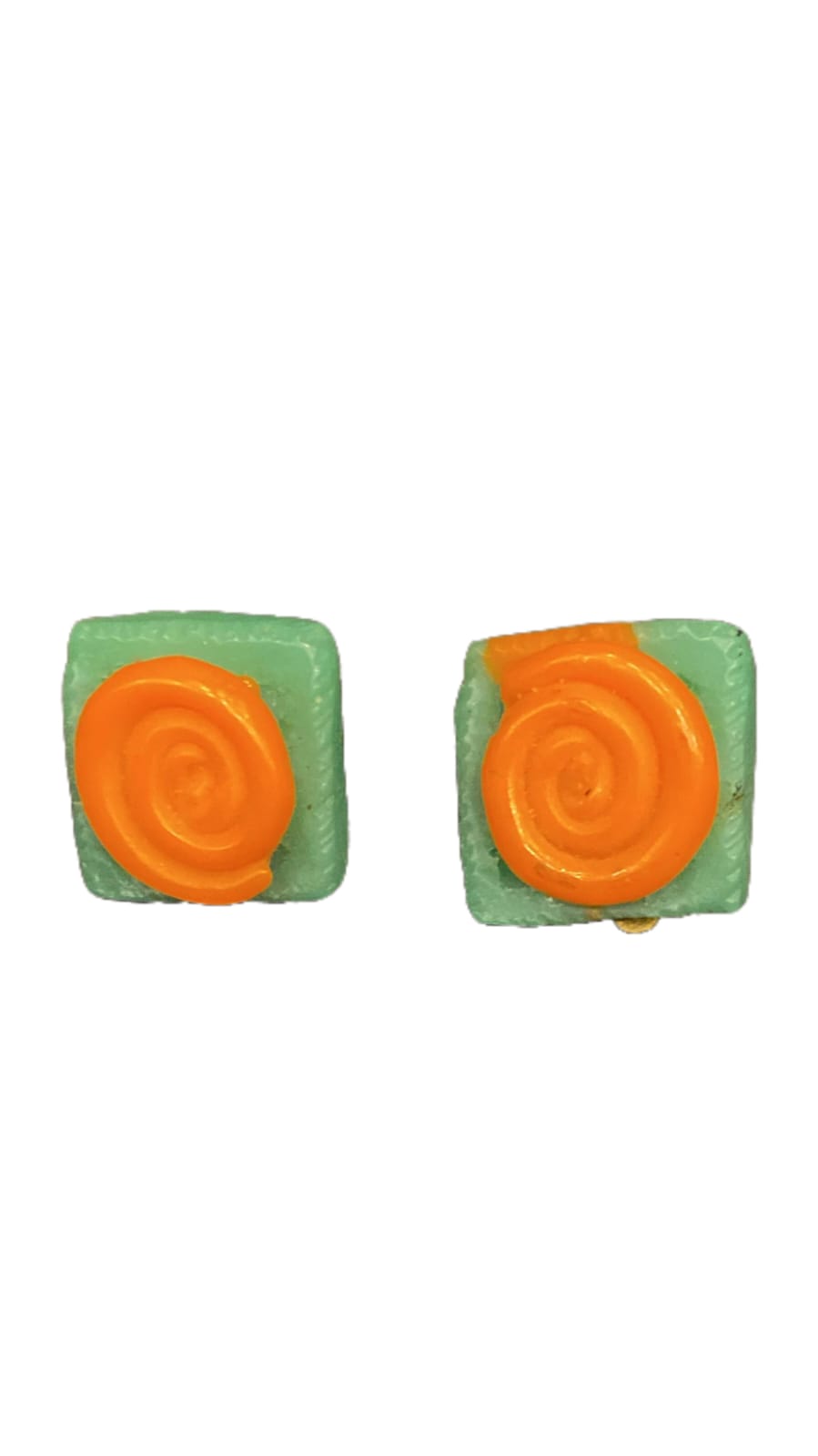 Mano Short Earrings