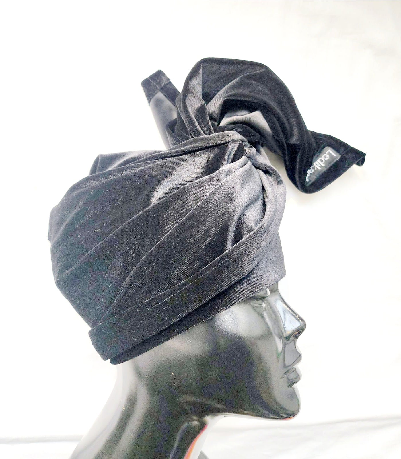 VELVET TUKU