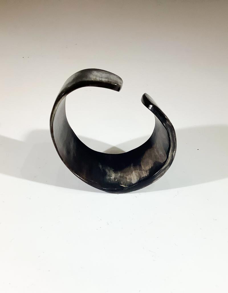 COW HORN BIG BANGLE