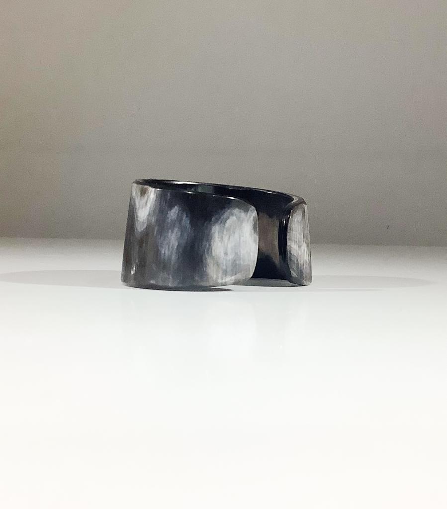 COW HORN BIG BANGLE