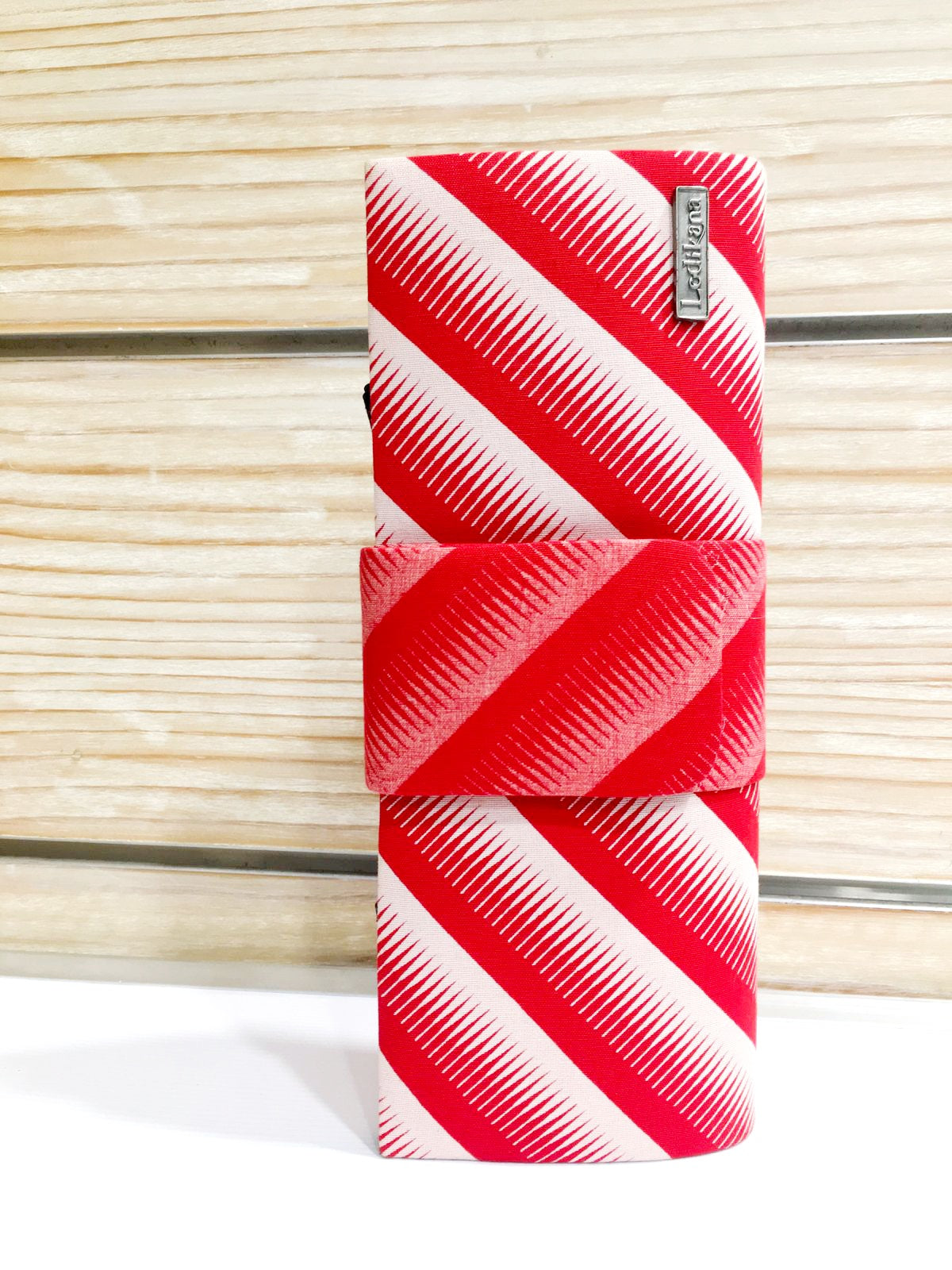 SMALL FLAP CLUTCH BAGS