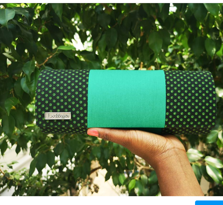 SMALL ROUND CLUTCH BAG