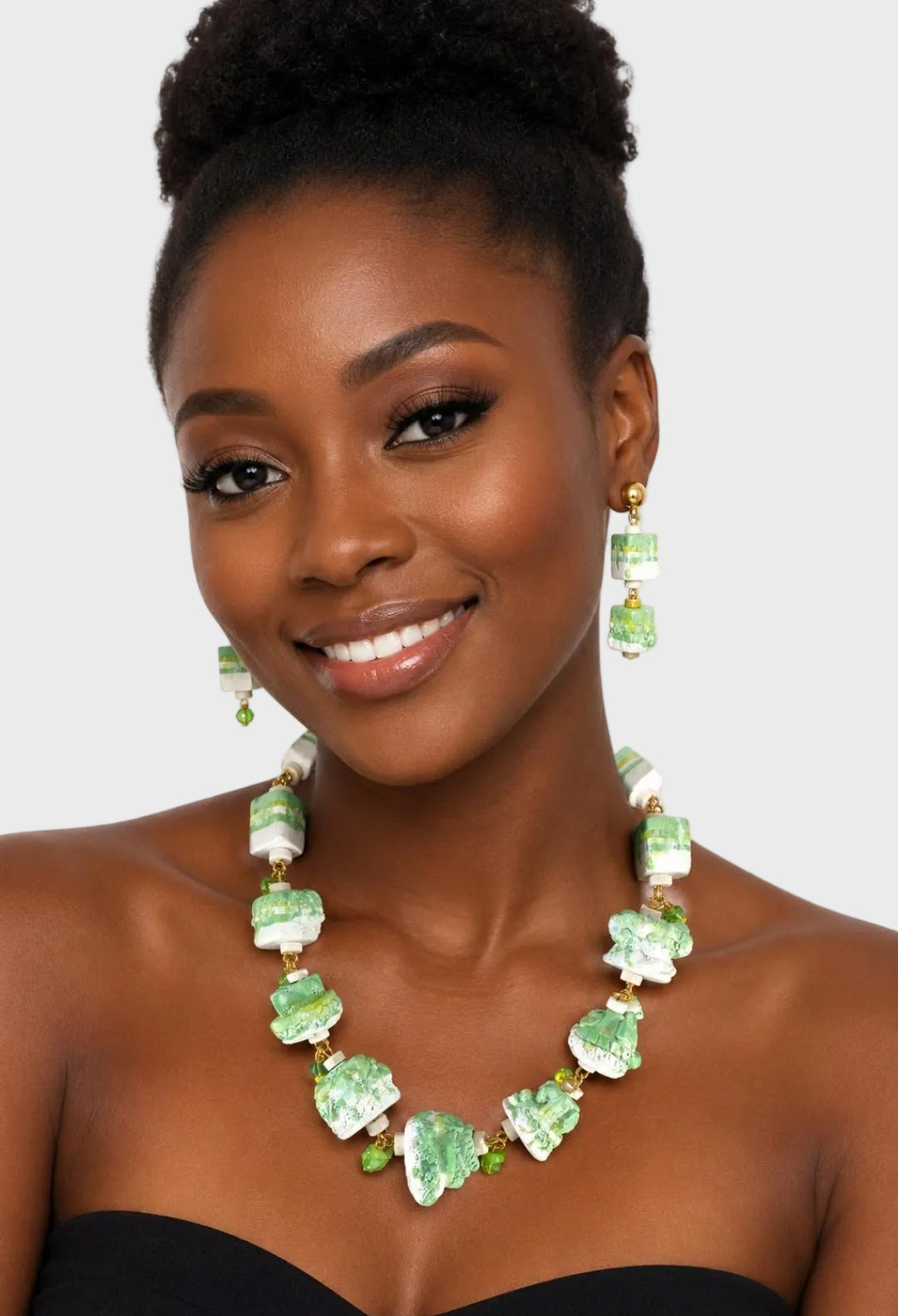 Mano Neckpiece