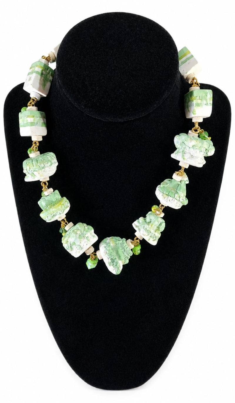 Mano Neckpiece