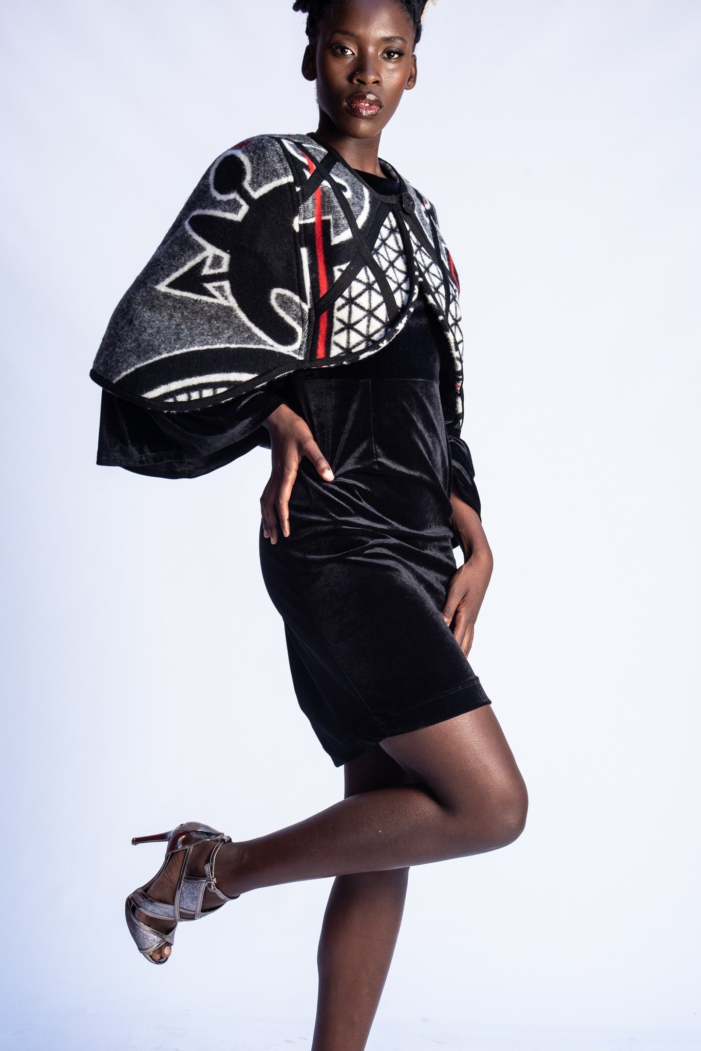 Basotho Short Poncho Ledikana